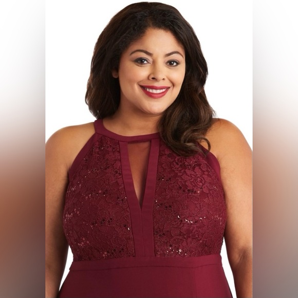 Plus Dress - Picture 3 of 10